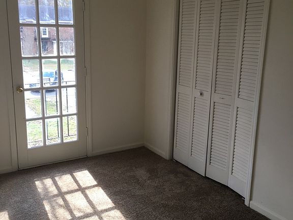 4th image of 102 Timberlake Ct #A