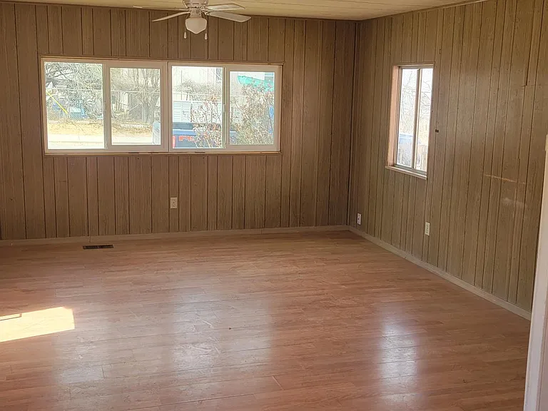 170 N Patagonia St #E — Photo 3