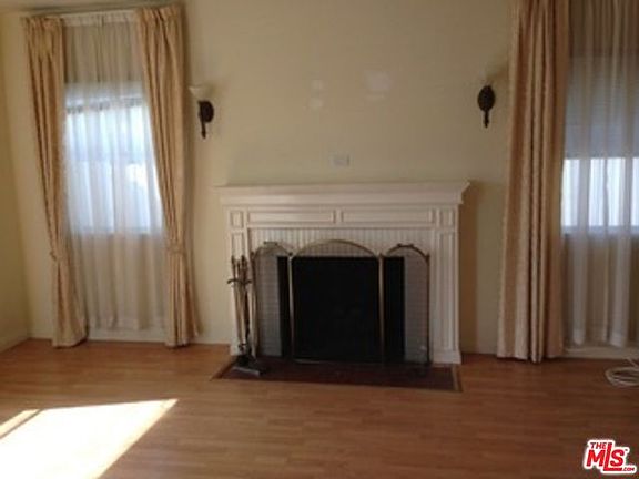 2nd image of 1736 Wellesley Ave