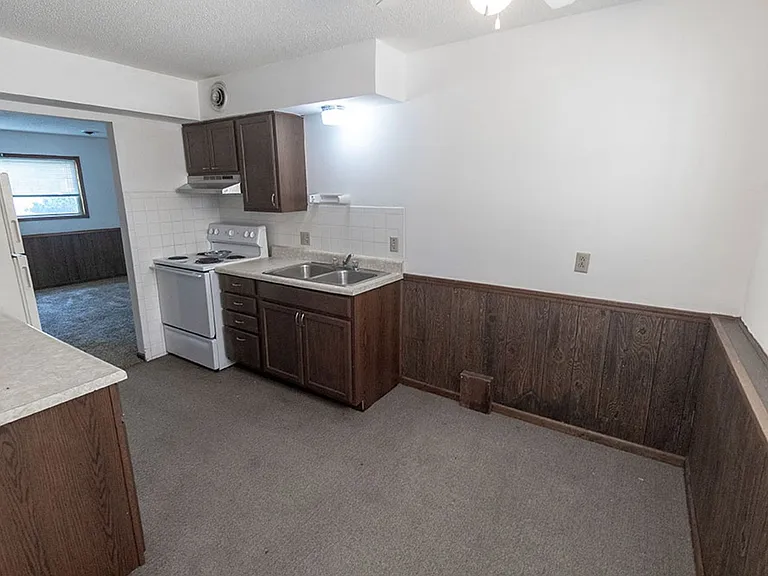 2932 Leeway Dr #C — Photo 2