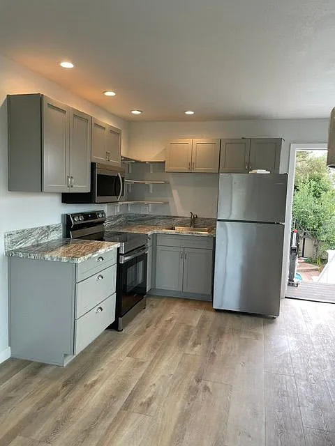 1 bed, 1.0 bath, 660 sqft, $2,575 — Photo 1