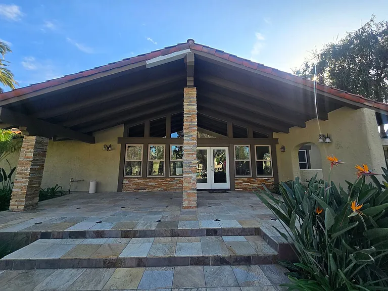 1345 Cabrillo Park Dr #E01 — Photo 14