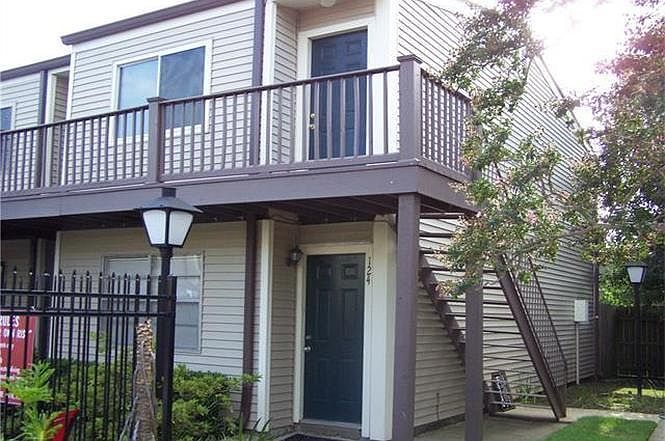 1st image of 1020 Saint Julien Dr APT 224