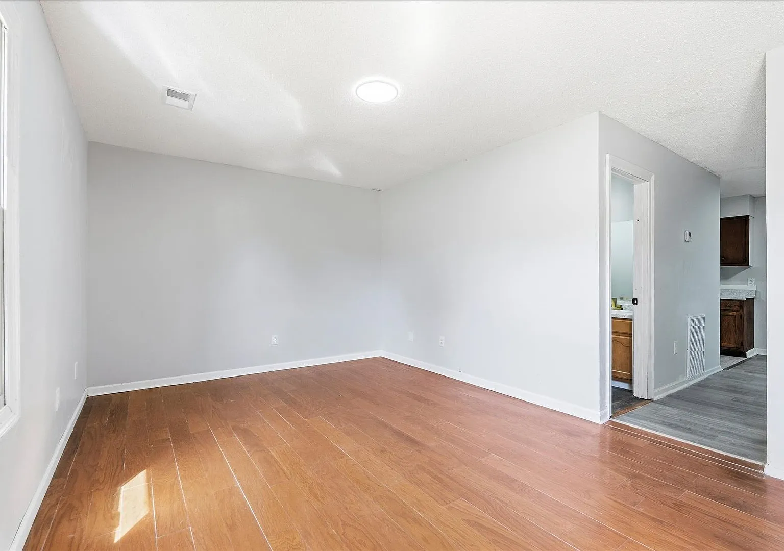 Cedar Heights Dr. — Photo 2