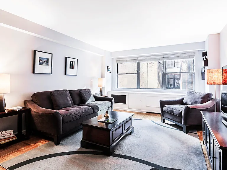 430 W 34th St #7J — Photo 1