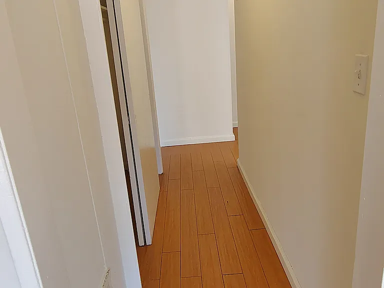 7920 Selma Ave #12 — Photo 9