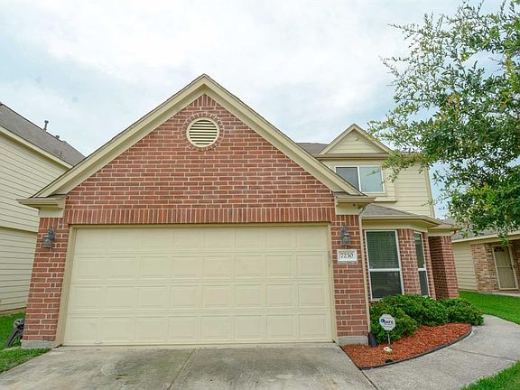3rd image of 7230 Foxwood Fair Ln