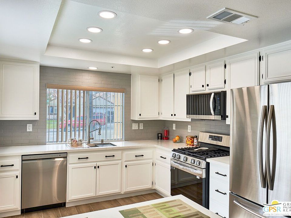 29105 Stonegate Ct, Highland, CA 92346 Zillow