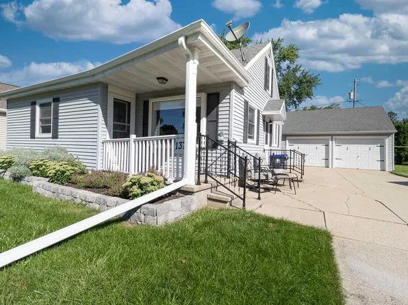 137 State St, Neenah, WI 54956
