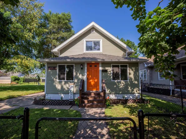 1529 Nash St, South Bend, IN 46613