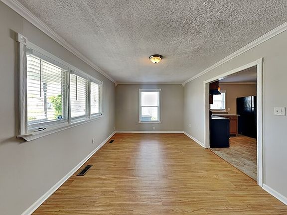 4th image of 517 Carol Dr