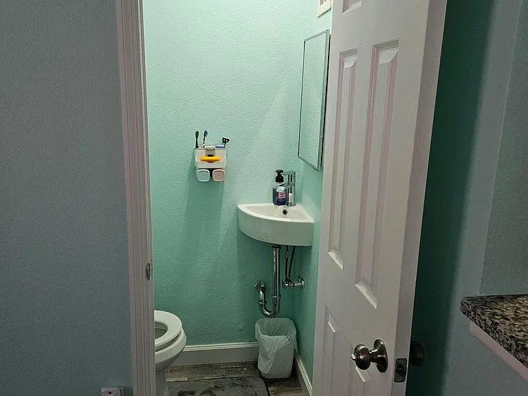 50 Needle Blvd #18 — Photo 3