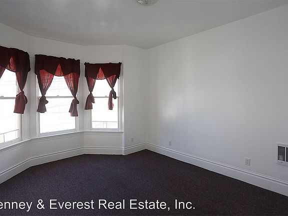 4th image of 137A Bernard St