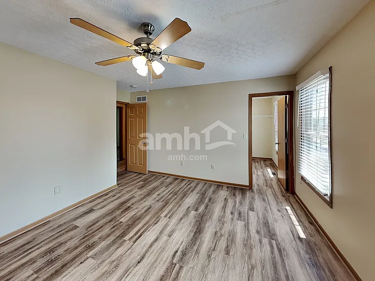 5298 Rifle Dr — Photo 13