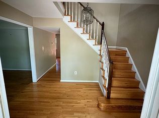 9591 Bronte Dr, Burke, VA 22015