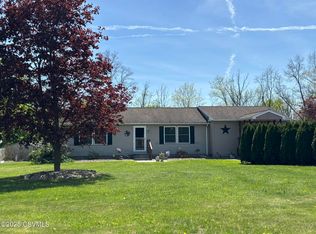 220 Springlake Crst, Watsontown, PA 17777