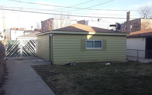 3rd image of 1235 S 58th Ct