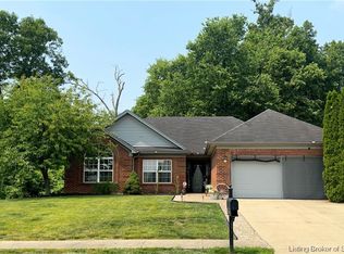 4302 Silver Glade Trl, Sellersburg, IN 47172