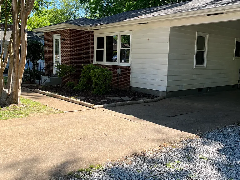 1607 Somerville Rd SE — Photo 4