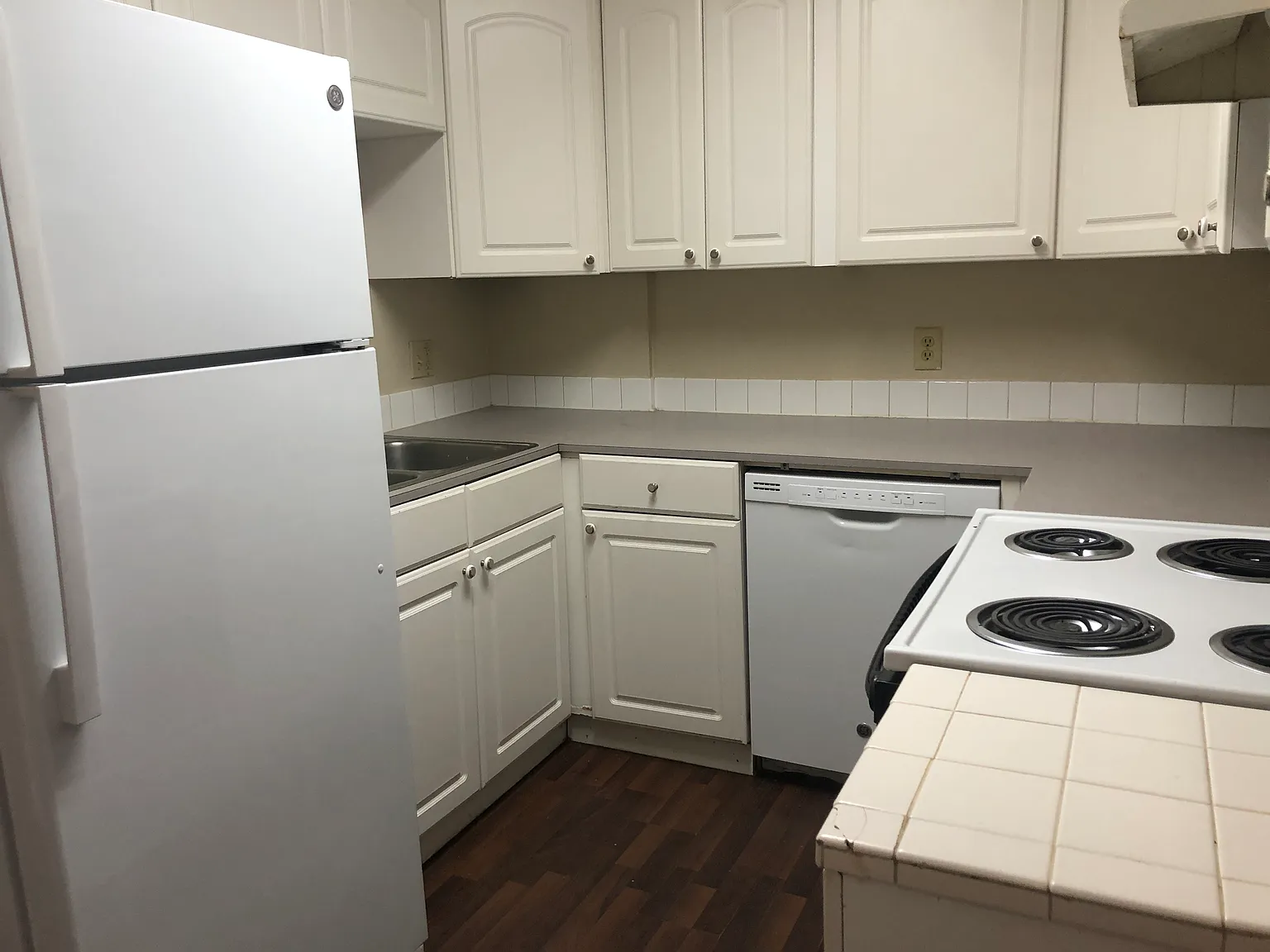 4 bed, 1400 sqft, $1,900 — Photo 4