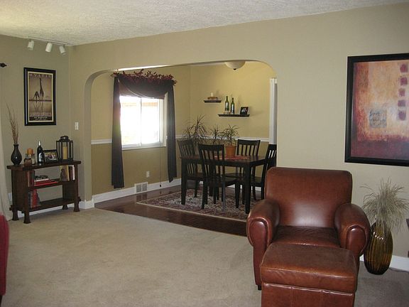 3rd image of 257 Greenwood Ave