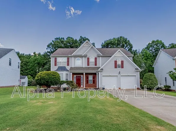 27 Lake Valley Ct, Simpsonville, SC 29681