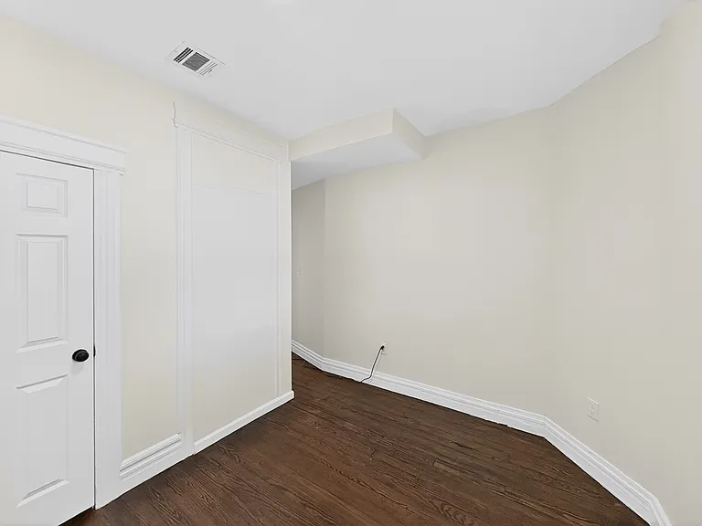 345 Walnut St #3R — Photo 20