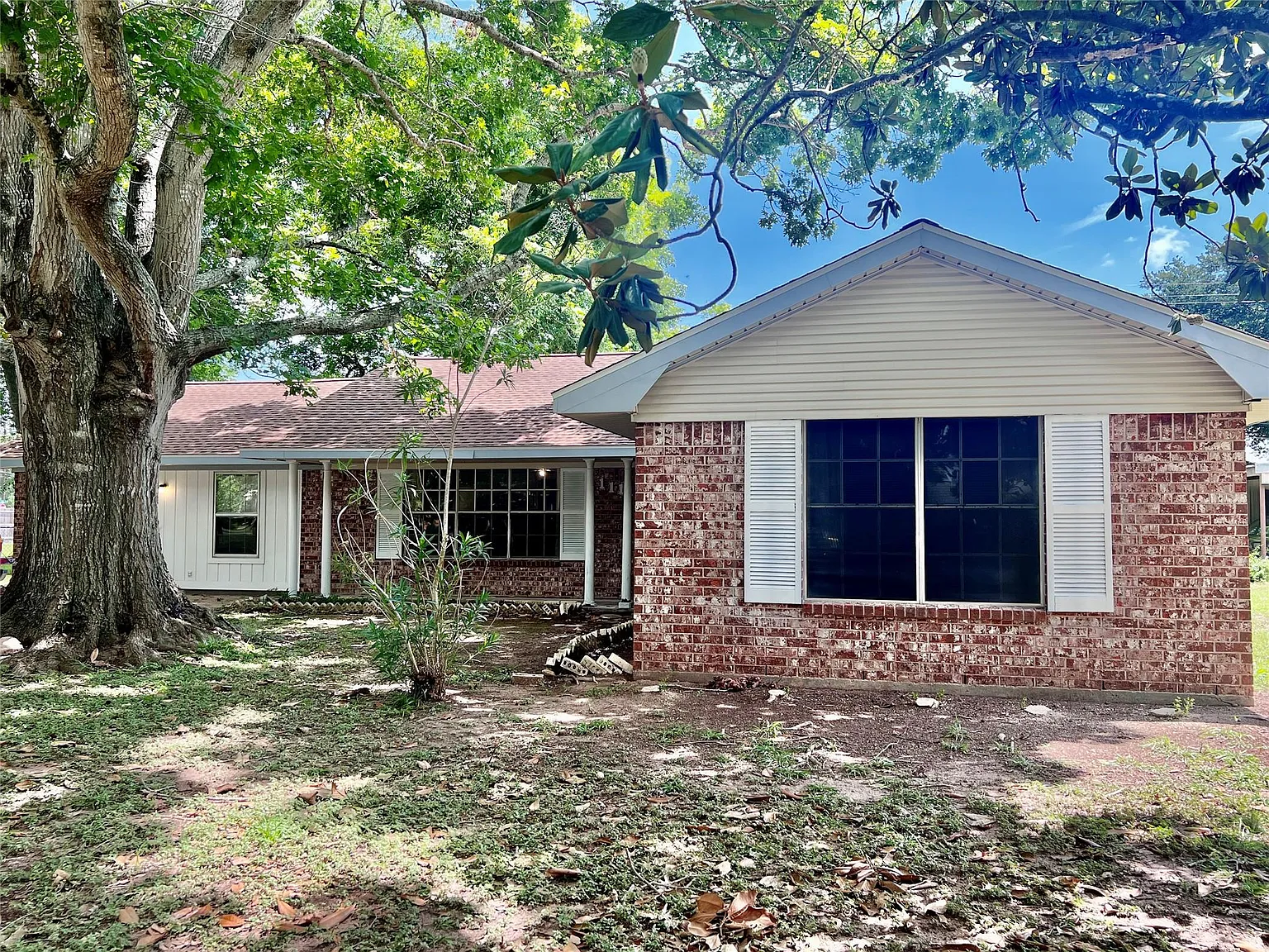 3 bed, 2.0 bath, 1840 sqft, $1,600 — Photo 1