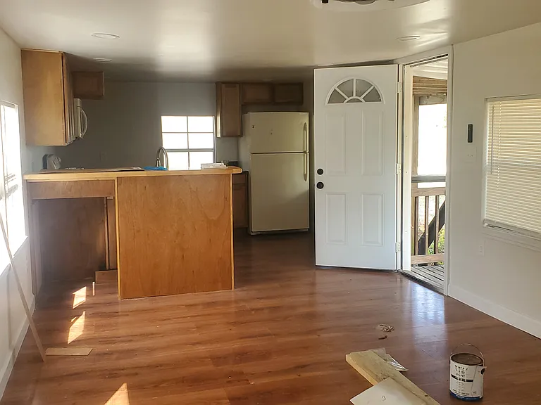 5610 W Woodlawn St — Photo 9