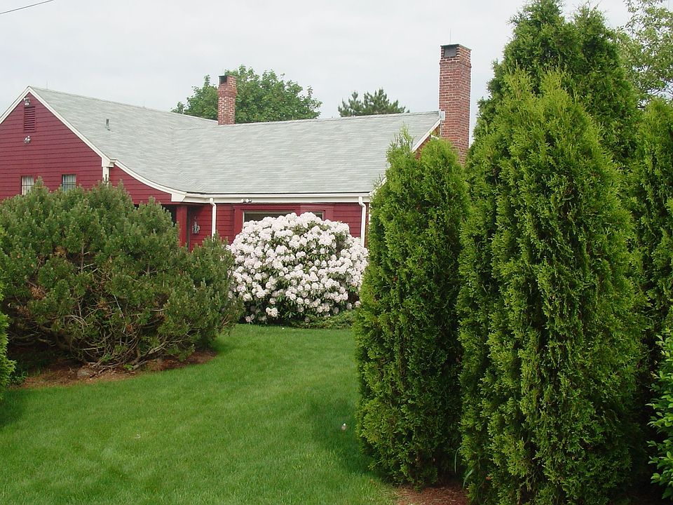 1st image of 7 Normanstone Dr