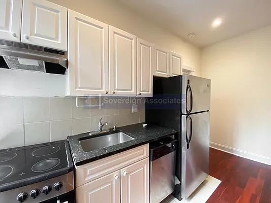 Rented by Sovereign Associates | media 16