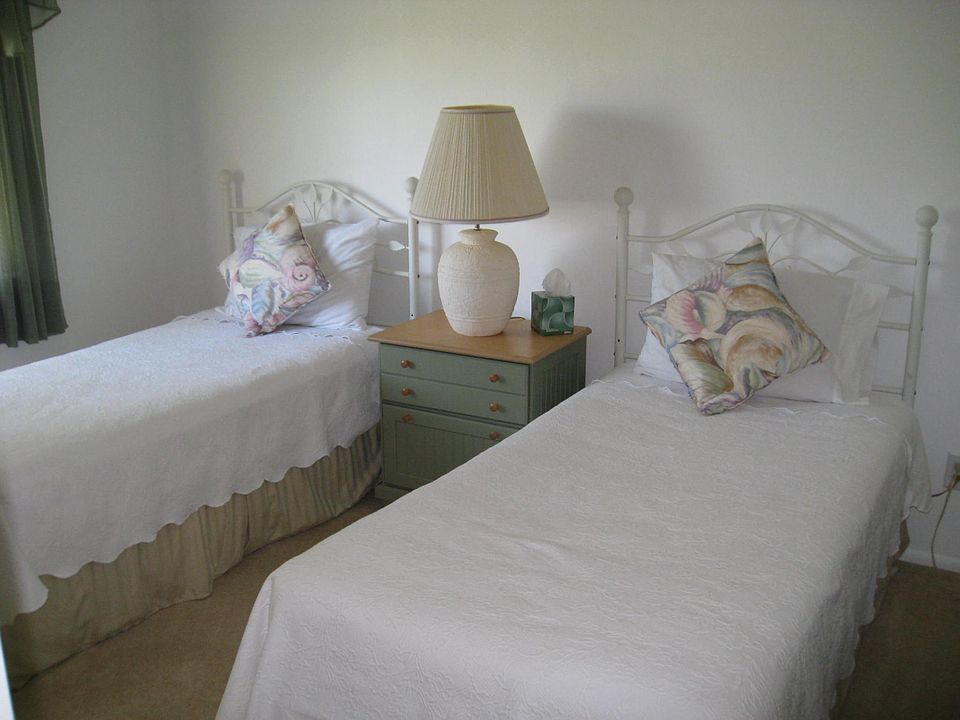 2nd image of 11610 Caravel Cir APT 207