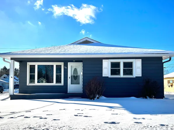 301 Brown St, Norway, MI 49870