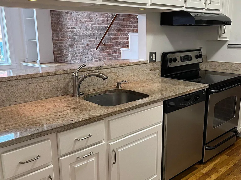 134 Washington St #208 — Photo 4