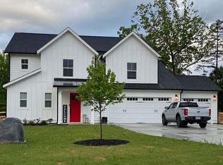267 Country Lake Dr, Mooresville, NC 28115