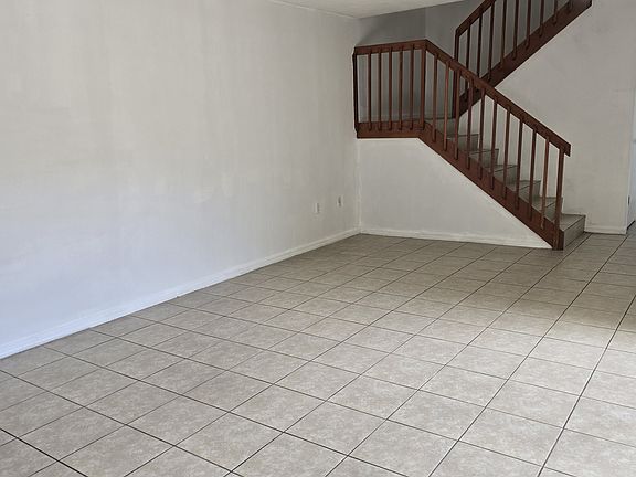5th image of 5260 Brook Ct #236