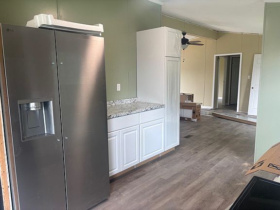 5th image of 700 Walnut Ave
