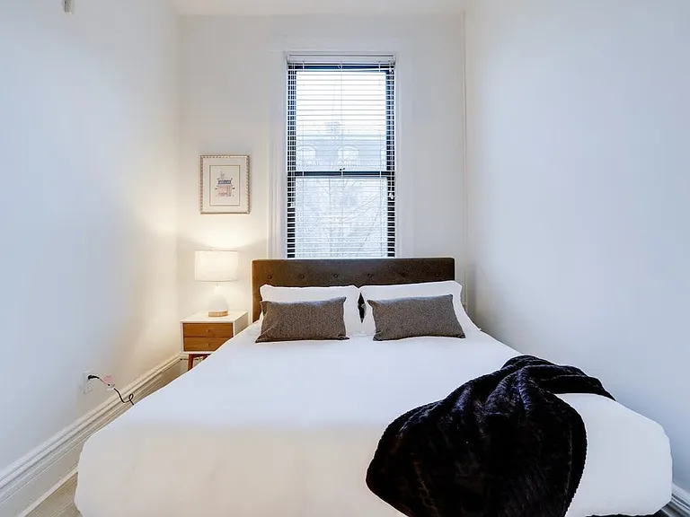 1765 R St NW #201 — Photo 21