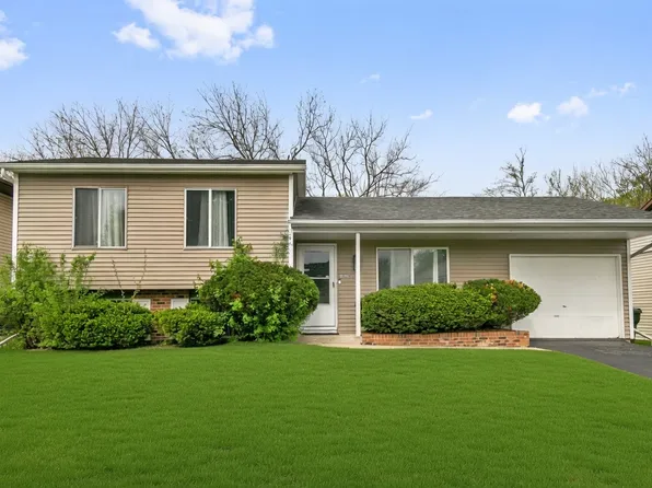 18200 Fountainbleau Dr, Hazel Crest, IL 60429