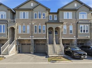 28 Aqua Ln, Hamilton, ON L0R 1P0