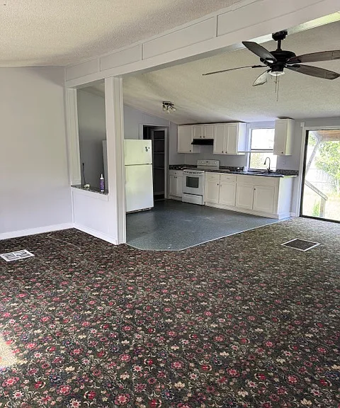 511 Blue Jay Ave — Photo 2