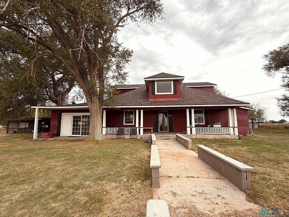 1st image of 210 E Buena Suerte Dr
