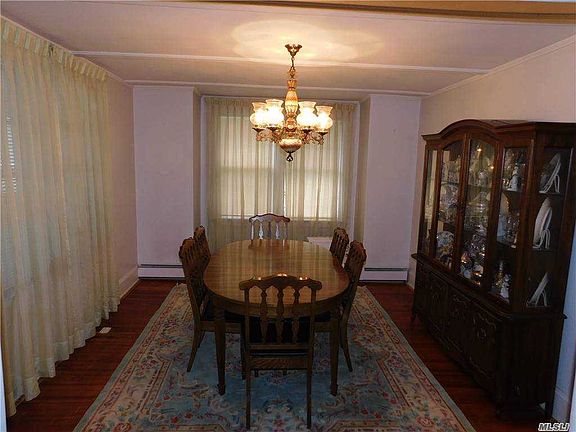 5th image of 370 Bedford Ave