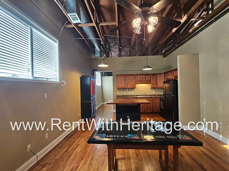 130 W Montgomery St #D — Photo 3
