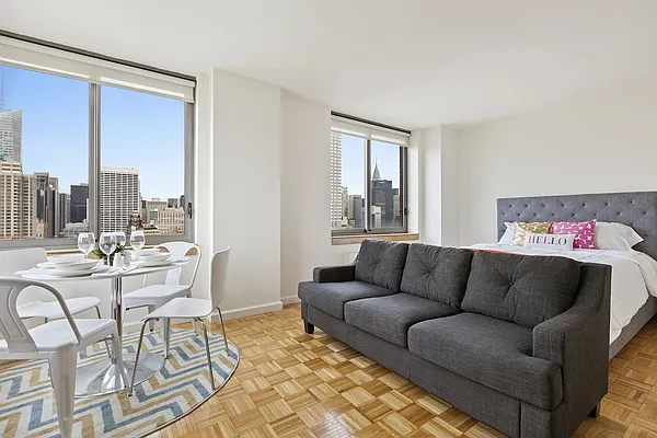 Rented by Compass | media 16