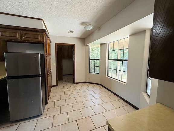 3rd image of 6421 S 111th East Ave