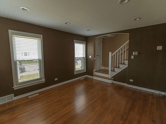 2nd image of 7211 W Summerdale Ave