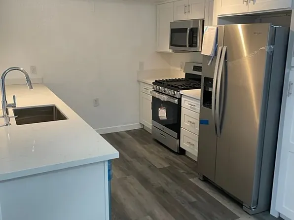 Sunset Palms Apartments