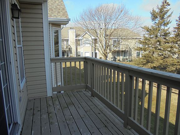 3rd image of 231 University Ln Unit D