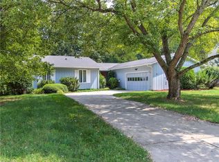 105 Woodleigh Ct, Jamestown, NC 27282